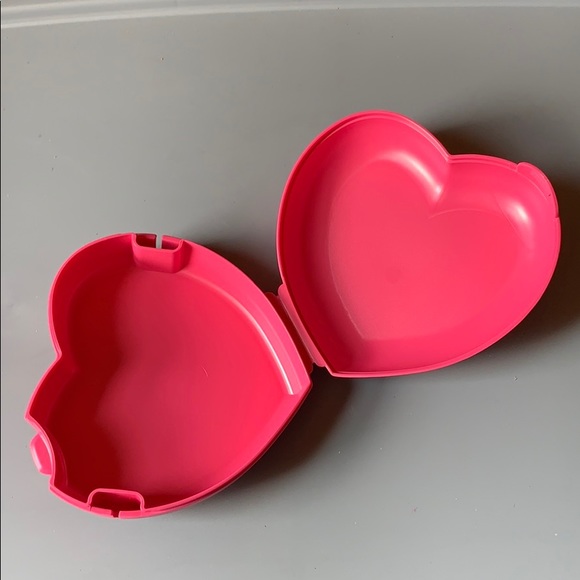 Tupperware Hinged Pink Heart Container 💓 - Picture 5 of 6